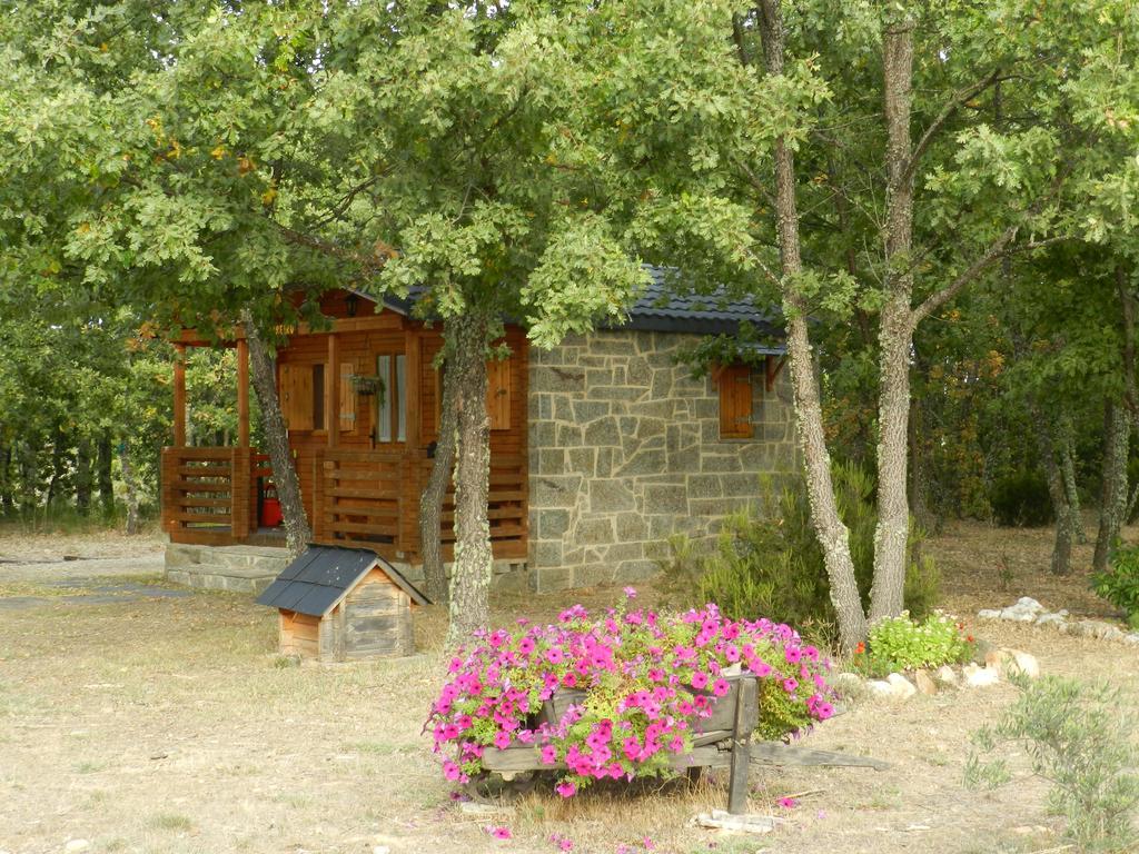 Cabanas Vallecino Manzanal de los Infantes Exterior photo